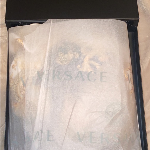 Brand New Versace Silk Scarf - Picture 2 of 3